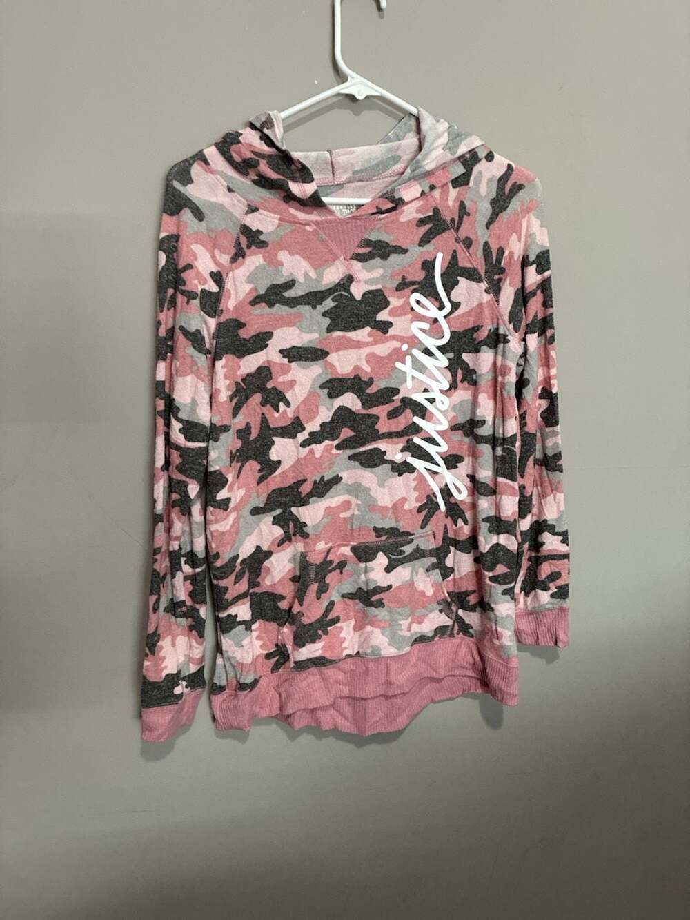 Justice Active Kids long sleeve with a hood Size 14/16 Pink Camo Logo Pullover